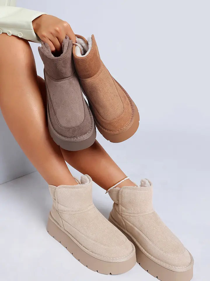 Holias Chunky Heeled Snow Boots